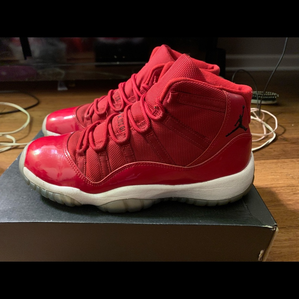 Jordan 11 Gym Red